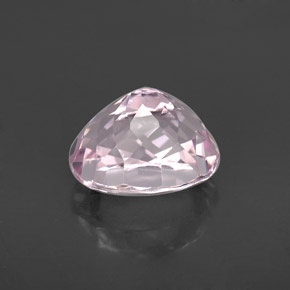 Kunzite Rose clair naturelle Coupe ovale, 5.85 ct, VVS-VS