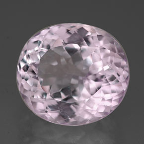 Kunzite rose naturelle coupe ovale, 7,60 ct, VVS