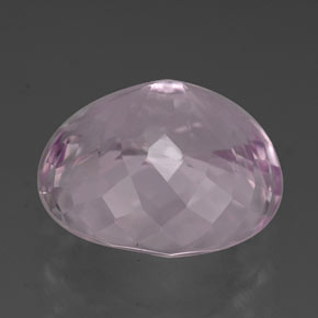 Kunzite rose naturelle coupe ovale, 7,60 ct, VVS