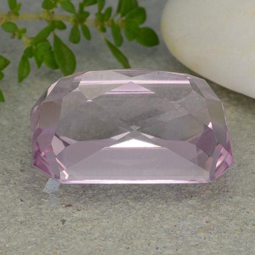 Kunzite Ton rose cerise naturelle Taille émeraude, 16.62 ct, VVS-VS