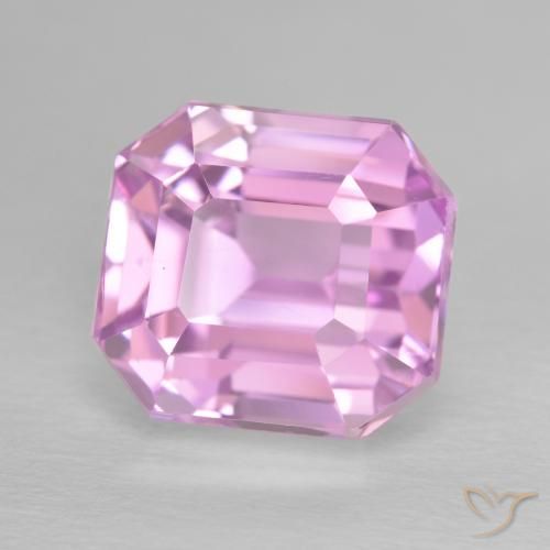 Kunzite Lilas naturelle Taille émeraude, 8.42 ct, VVS