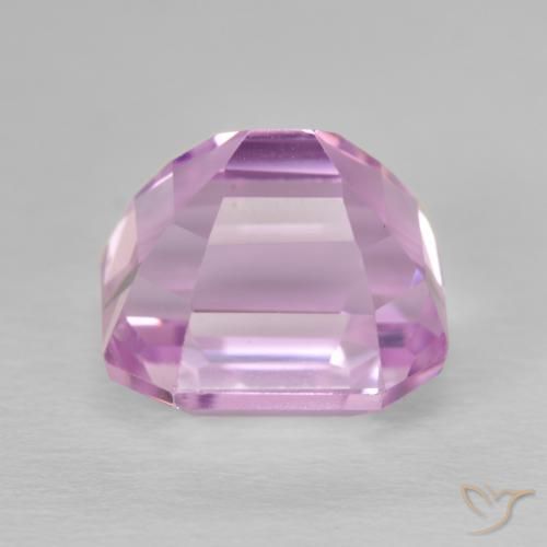 Kunzite Lilas naturelle Taille émeraude, 8.42 ct, VVS