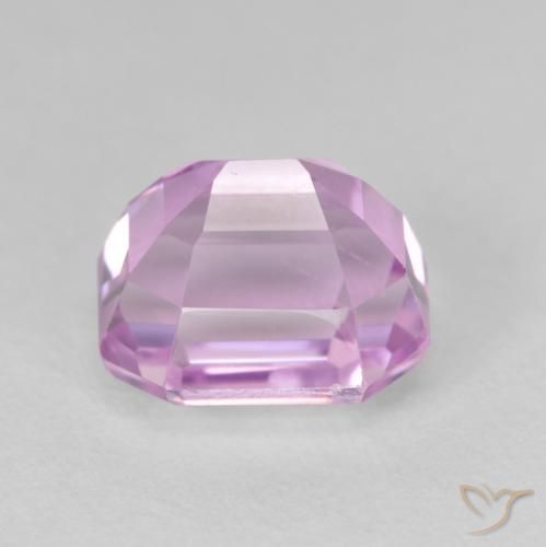 Kunzite Lilas léger naturelle Taille émeraude, 6.32 ct, VVS