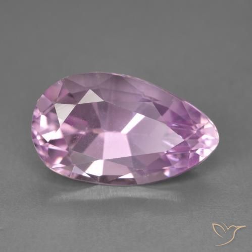 Kunzite Ton rose cerise naturelle En forme de poire, 7.90 ct, VVS-VS