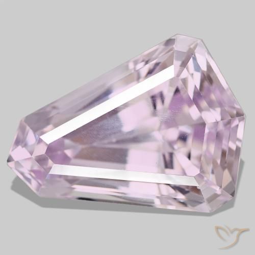 Kunzite rose naturelle forme fantaisie, 52,79 ct, VS