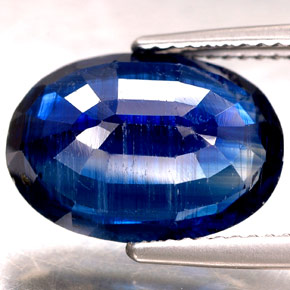 Cyanite bleue naturelle coupe ovale, 6,50 ct, VS