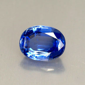 Disthène Bleu naturelle Coupe ovale, 1.78 ct, VVS-VS