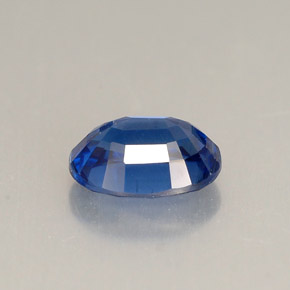 Disthène Bleu naturelle Coupe ovale, 1.56 ct, VS