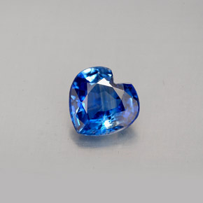 Disthène Bleu naturelle Forme de coeur, 1.78 ct, VS-SI