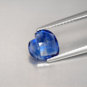 Disthène Bleu naturelle Forme de coeur, 1.78 ct, VS-SI