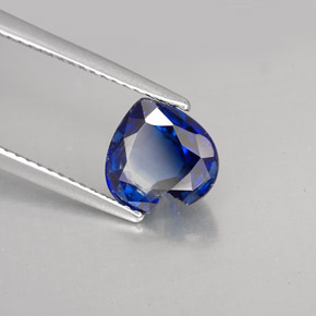 Cyanite bleue naturelle forme de coeur, 2,40 ct, VS