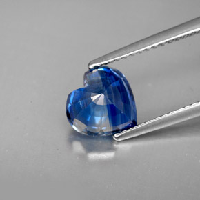 Cyanite bleue naturelle forme de coeur, 2,12 ct, VS