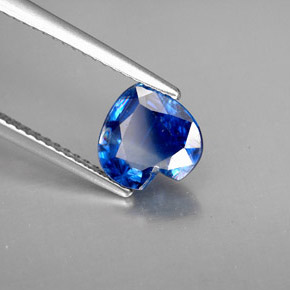 Disthène Bleu naturelle Forme de coeur, 1.76 ct, VS