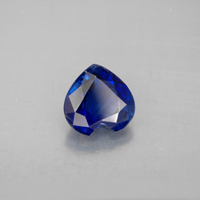 Cyanite bleue naturelle forme de coeur, 2,20 ct, VS