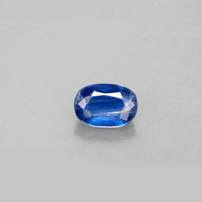 Cyanite bleue naturelle coupe ovale, 0,70 ct, VS
