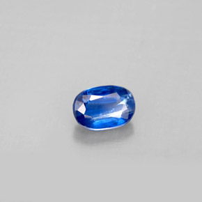 Cyanite bleue naturelle coupe ovale, 0,70 ct, VS