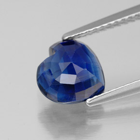 Disthène Bleu naturelle Forme de coeur, 2.04 ct, VS