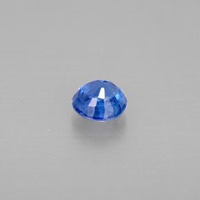 Disthène Bleu naturelle Coupe roude, 0.66 ct, VS-SI
