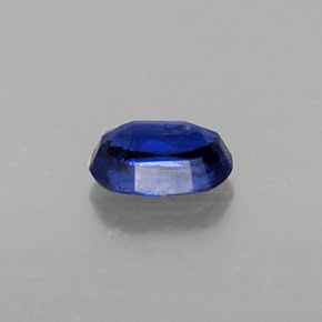 Disthène Bleu naturelle Coupe ovale, 0.60 ct, VS-SI
