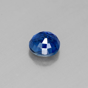 Disthène Bleu naturelle Coupe roude, 0.66 ct, VS-SI