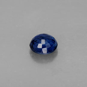 Disthène Bleu naturelle Coupe roude, 0.66 ct, VS-SI