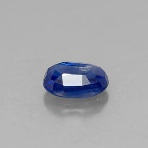 Disthène Bleu foncé naturelle Coupe ovale, 0.74 ct, VS-SI