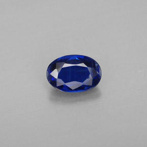 Disthène Bleu foncé naturelle Coupe ovale, 0.61 ct, VS-SI