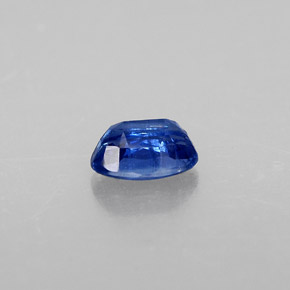 Cyanite bleue naturelle coupe ovale, 0,69 ct, SI