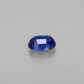 Cyanite bleue naturelle coupe ovale, 0,68 ct, VS
