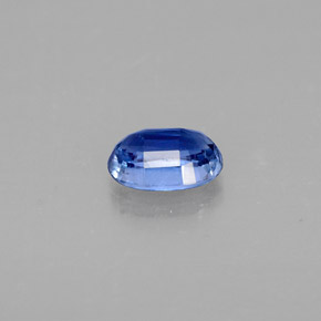 Disthène Bleu foncé naturelle Coupe ovale, 0.63 ct, SI