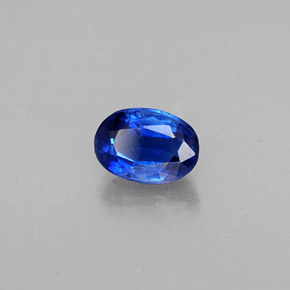 Cyanite bleue naturelle coupe ovale, 0,71 ct, VS