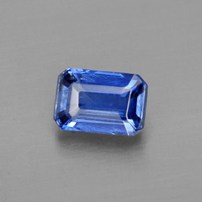 Cyanite bleue naturelle taille émeraude, 0,77 ct, VS
