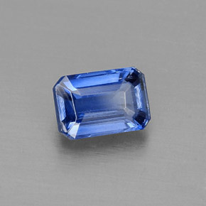 Cyanite bleue naturelle taille émeraude, 0,77 ct, VS