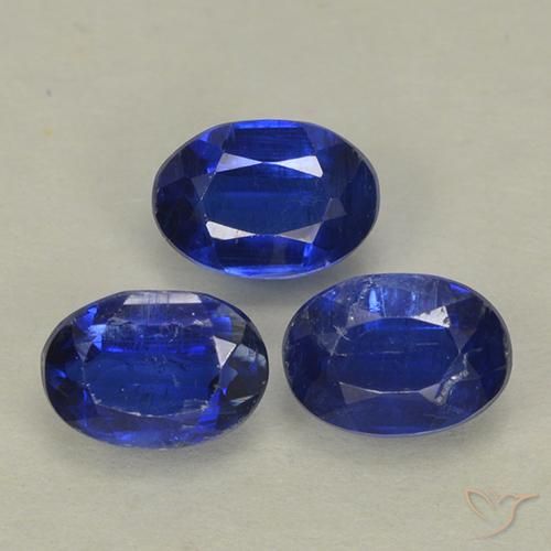 Shop natural 1.52ct Bleu marine Disthène gems, ovale, from Népal at GemSelect. In stock, global shipping!