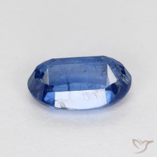 Disthène Bleu vif naturelle ovale, 0.68 ct, SI