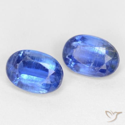 Shop natural 1.09ct Bleu foncé Disthène gems, ovale, from Népal at GemSelect. In stock, global shipping!