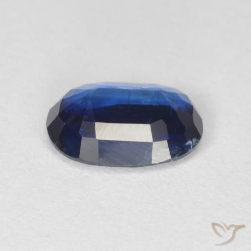 Disthène Bleu foncé naturelle Coupe ovale, 0.88 ct, VS-SI