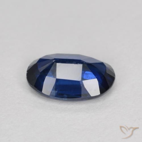 Disthène Bleu foncé naturelle ovale, 0.92 ct, SI