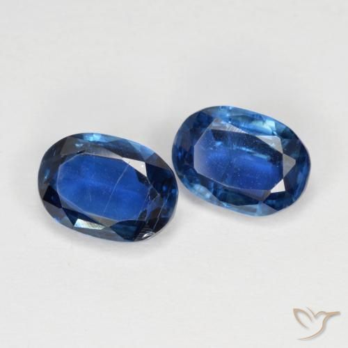 Shop natural 2.28ct Bleu marine Disthène gems, ovale, from Népal at GemSelect. In stock, global shipping!