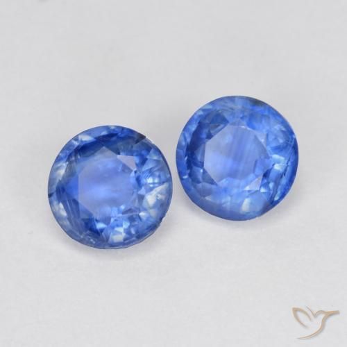 Shop natural 1.40ct Bleu marine léger Disthène gems, Tour, from Népal at GemSelect. In stock, global shipping!