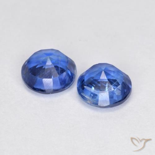 Shop natural 1.40ct Bleu marine léger Disthène gems, Tour, from Népal at GemSelect. In stock, global shipping!