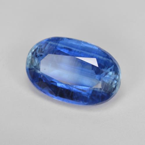 Disthène Bleu azur profond naturelle Coupe ovale, 5.62 ct, SI