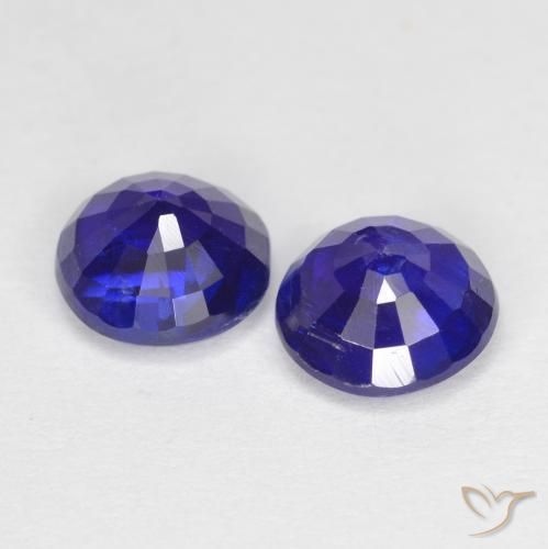 Shop natural 2.24ct Bleu marine intense Disthène gems, Tour, from Népal at GemSelect. In stock, global shipping!