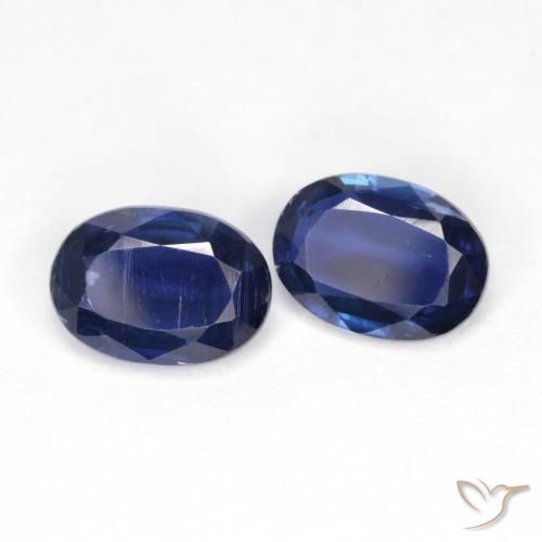 Shop natural 1.86ct Bleu foncé Disthène gems, ovale, from Népal at GemSelect. In stock, global shipping!