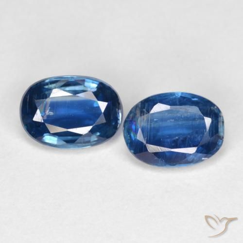 2.05ctw Naturel Bleu marine Disthène, ovale, SI
