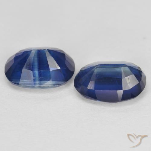 Shop natural 2.07ct Bleu égyptien Disthène gems, ovale, from Népal at GemSelect. In stock, global shipping!