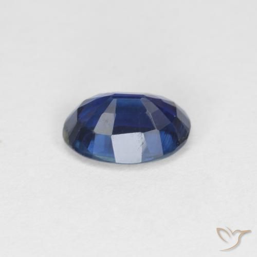 Disthène Bleu très profond naturelle ovale, 0.99 ct, VS-SI