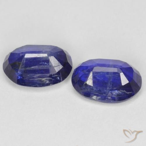 Shop natural 2.02ct Bleu marine intense Disthène gems, ovale, from Népal at GemSelect. In stock, global shipping!