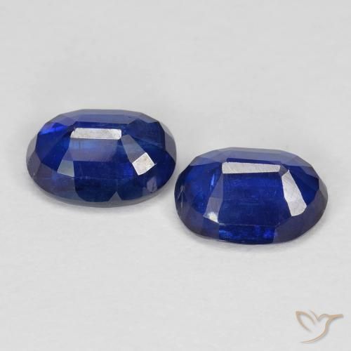 Shop natural 2.17ct Bleu royal Disthène gems, ovale, from Népal at GemSelect. In stock, global shipping!