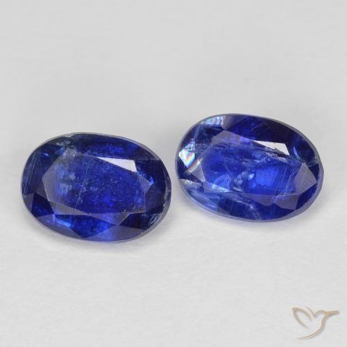 Shop natural 1.97ct Bleu royal Disthène gems, ovale, from Népal at GemSelect. In stock, global shipping!